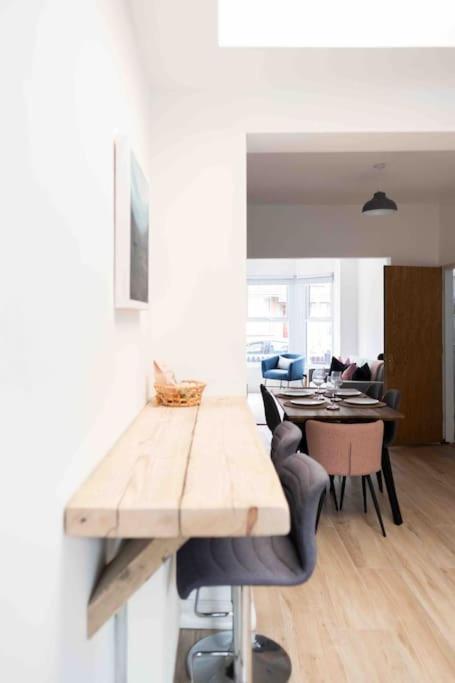 Charming 3 Bedroom Townhouse * Belfast