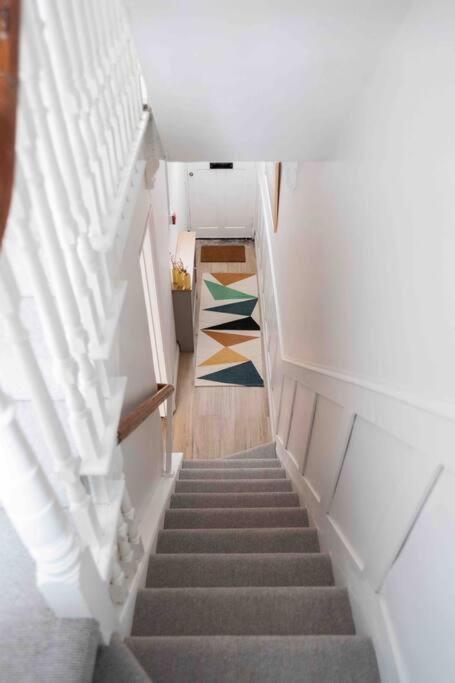 Charming 3 Bedroom Townhouse * Belfast
