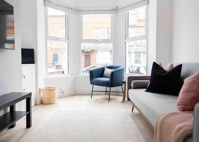 Charming 3 Bedroom Belfast Townhouse